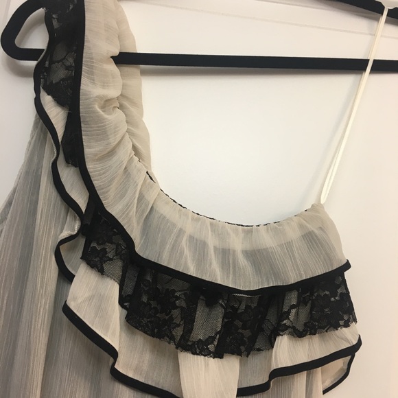 GUESS One Shoulder Ruffle Top - Picture 2 of 8